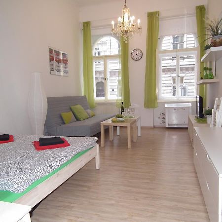 Apartment In The Centre براغ المظهر الخارجي الصورة